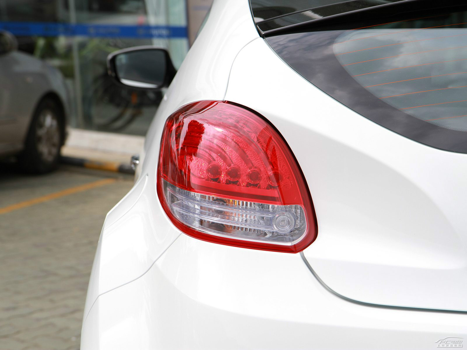 Veloster外觀高清大圖