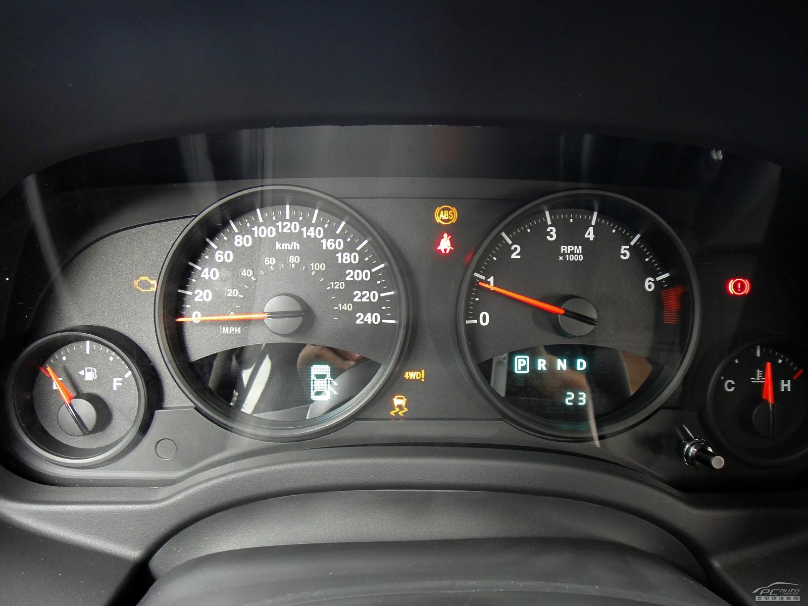 自由客內(nèi)飾高清大圖