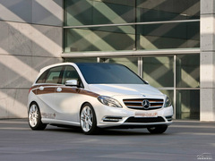 2011YB-Class E-CELL Plus Concept