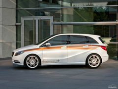 2011YB-Class E-CELL Plus Concept