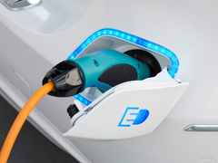 2011YB-Class E-CELL Plus Concept