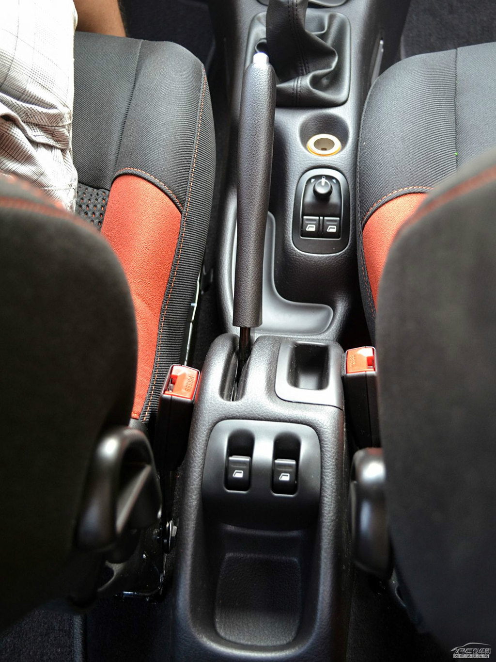 ٺ{ѩFC2п؃(ni)DƬ