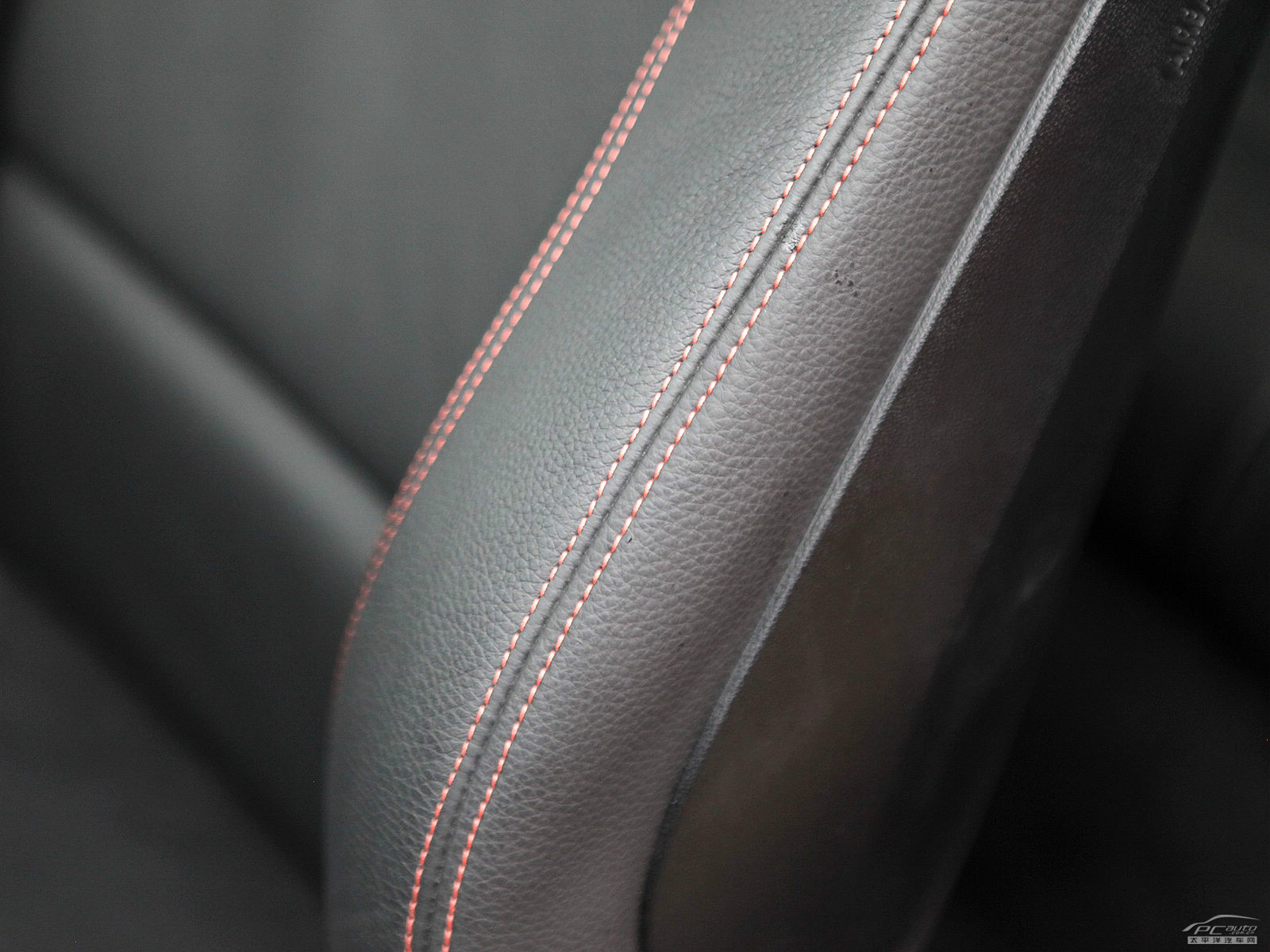 寶馬1系M內(nèi)飾高清大圖