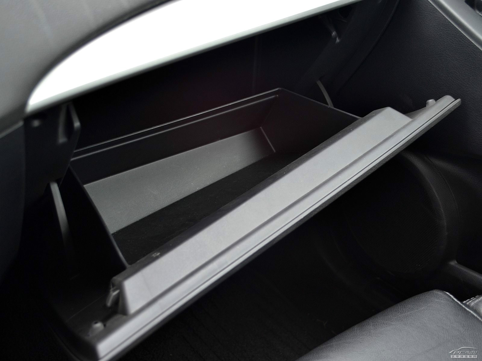 馬自達3(海外)空間高清大圖