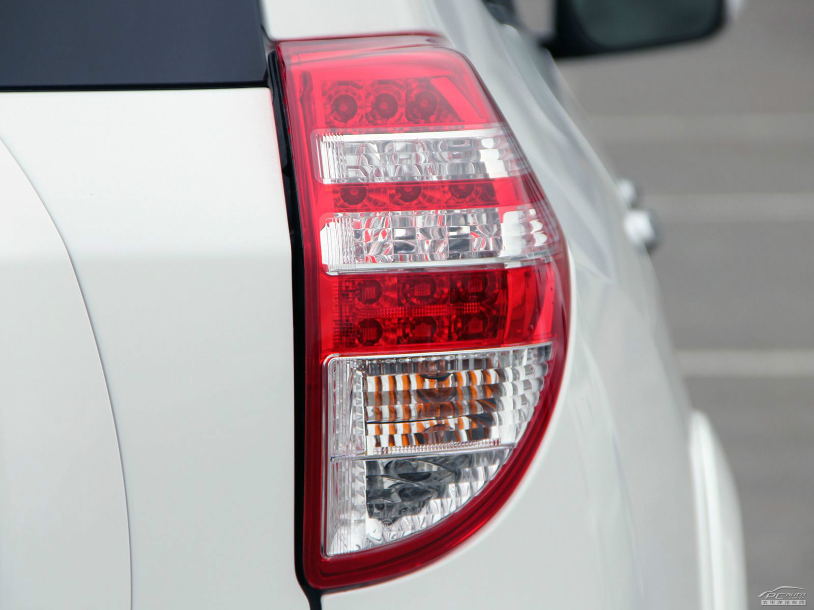 RAV4榮放外觀高清大圖