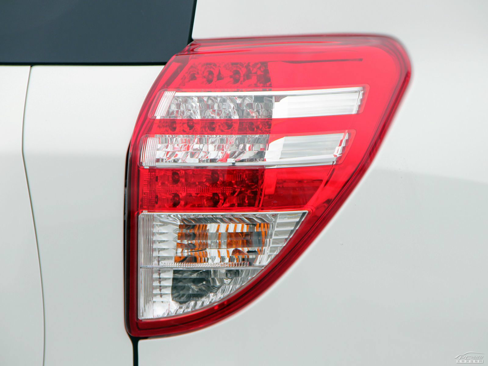 RAV4榮放外觀高清大圖