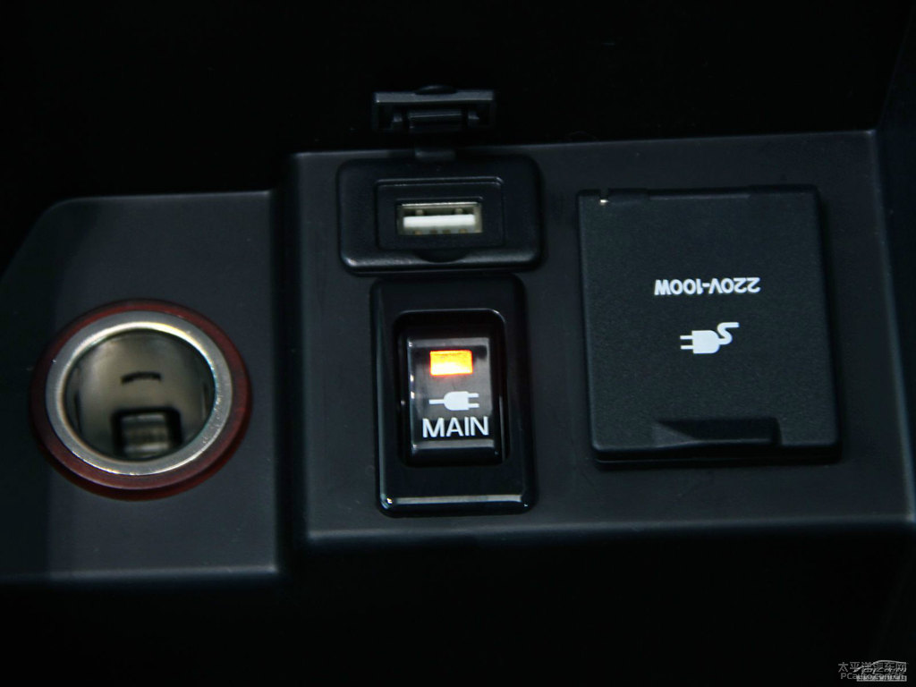 ɰy{ǽݴ7 SUV(ni)DƬ