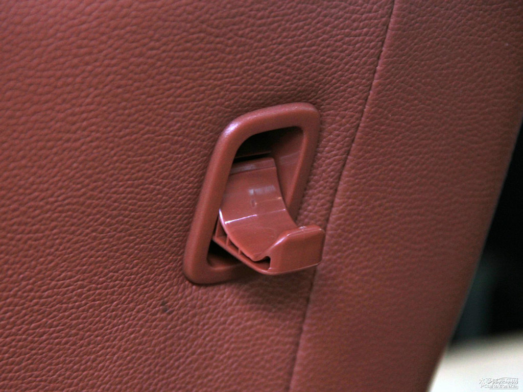 ɰy{ǽݴ7 SUV(ni)DƬ