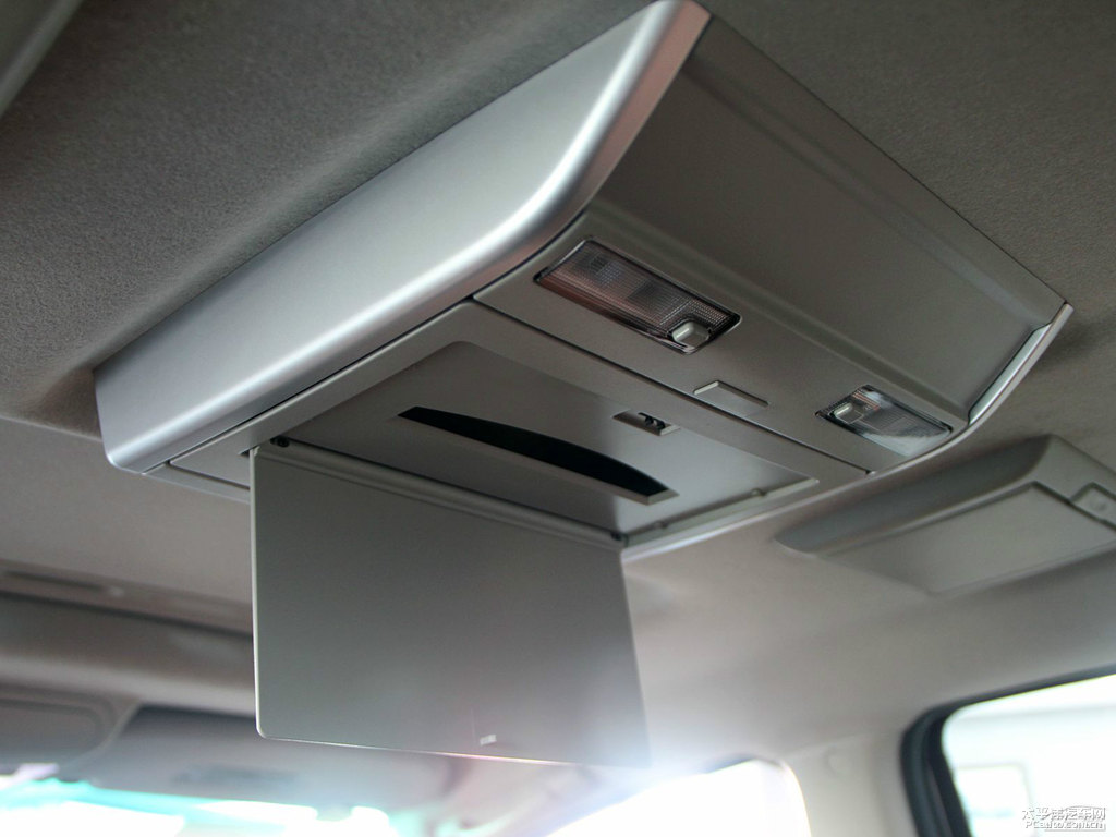 ɰy{ǽݴ7 SUV(ni)DƬ
