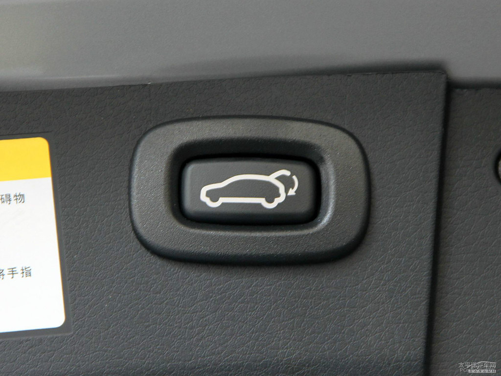 ɰy{ǽݴ7 SUV(ni)DƬ