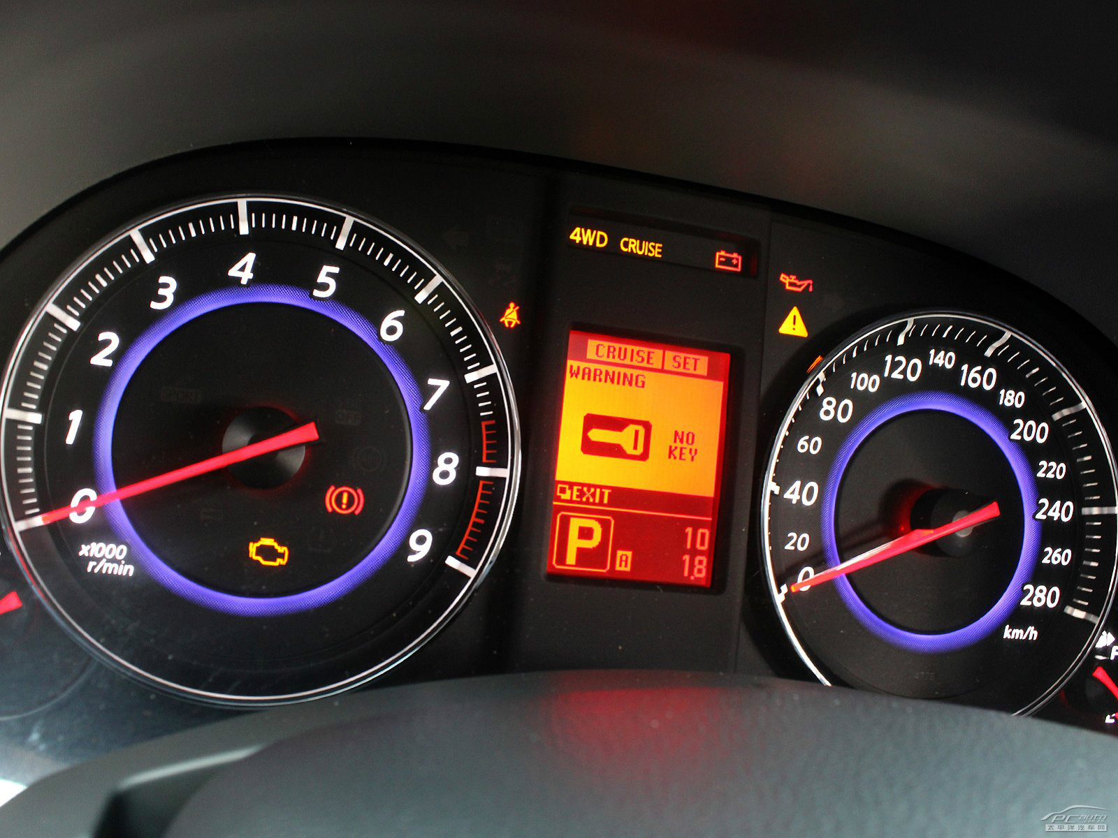 英菲尼迪FX內(nèi)飾高清大圖