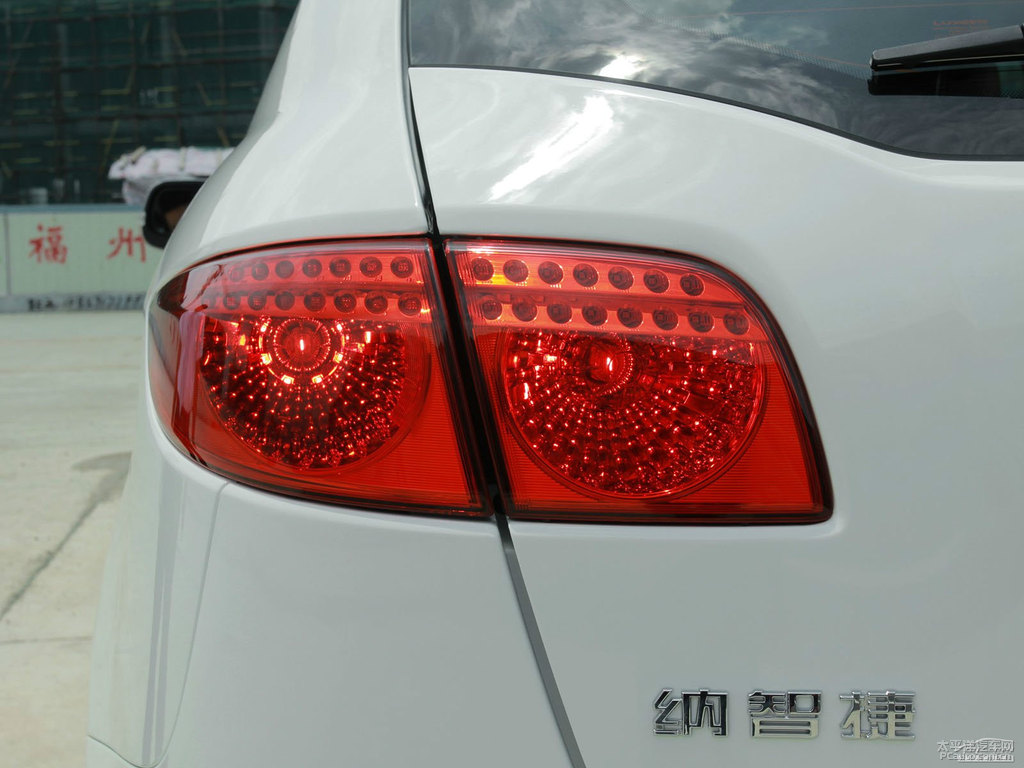 ɰ׼{ǽݴ7 SUV^DƬ