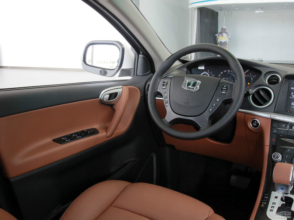 ɰ׼{ǽݴ7 SUV(ni)DƬ
