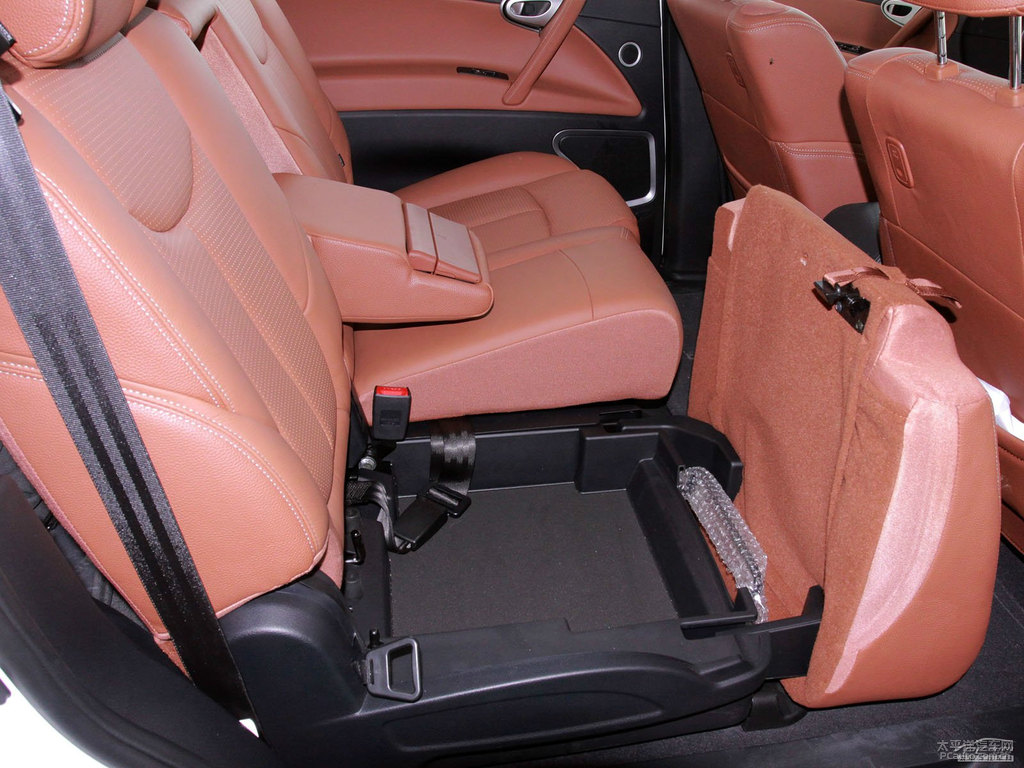 ɰ׼{ǽݴ7 SUV(ni)DƬ