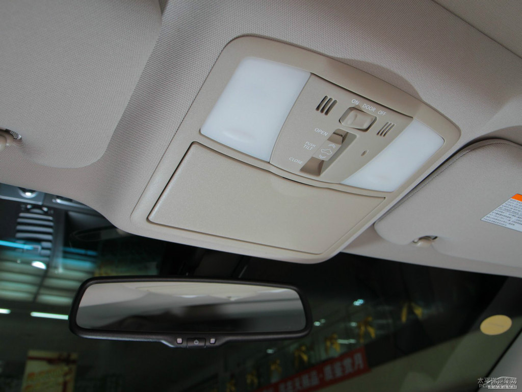 流砂金樓蘭車廂內(nèi)飾圖片