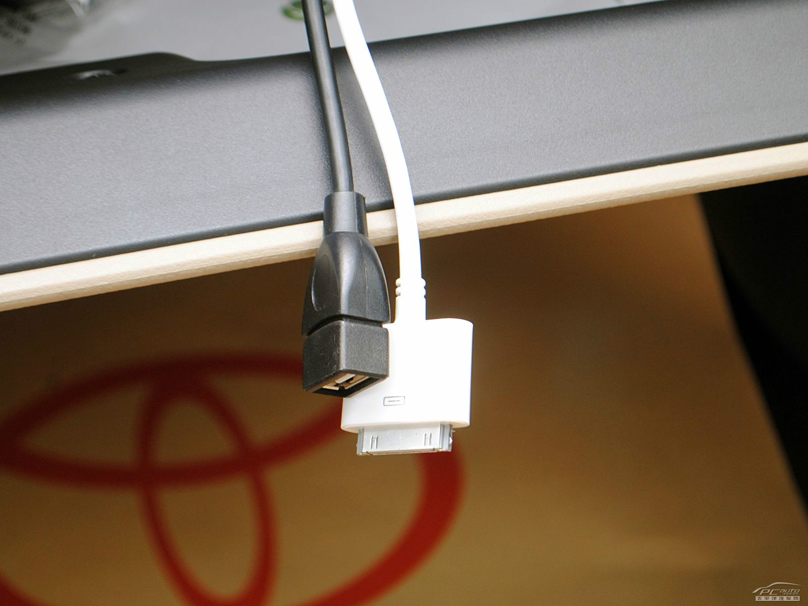 RAV4榮放空間高清大圖