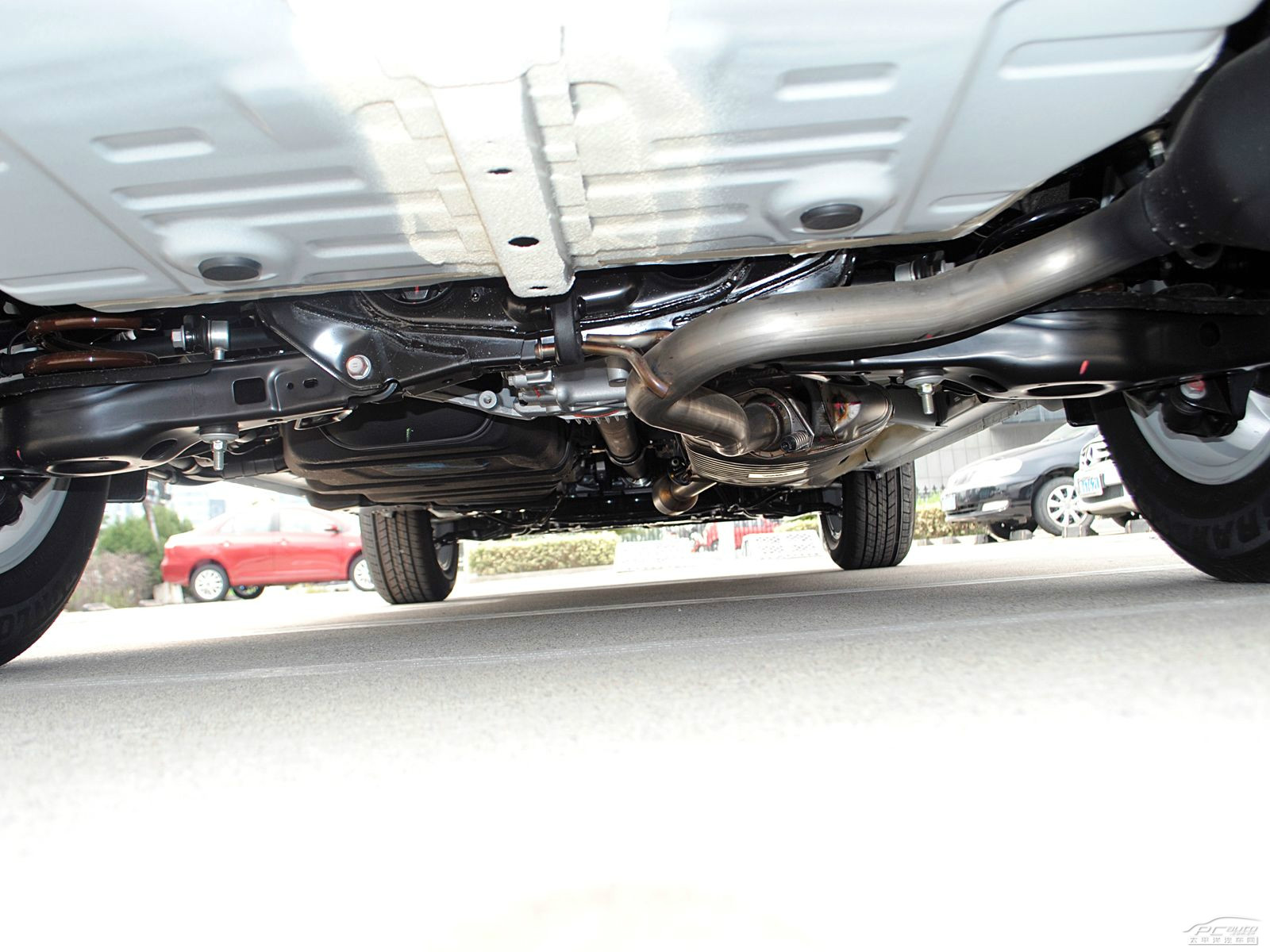 RAV4榮放細節(jié)高清大圖