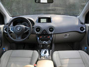 2012款 2.5L 兩驅(qū)豪華導(dǎo)航版 2012款 2.5L 兩驅(qū)豪華導(dǎo)航版