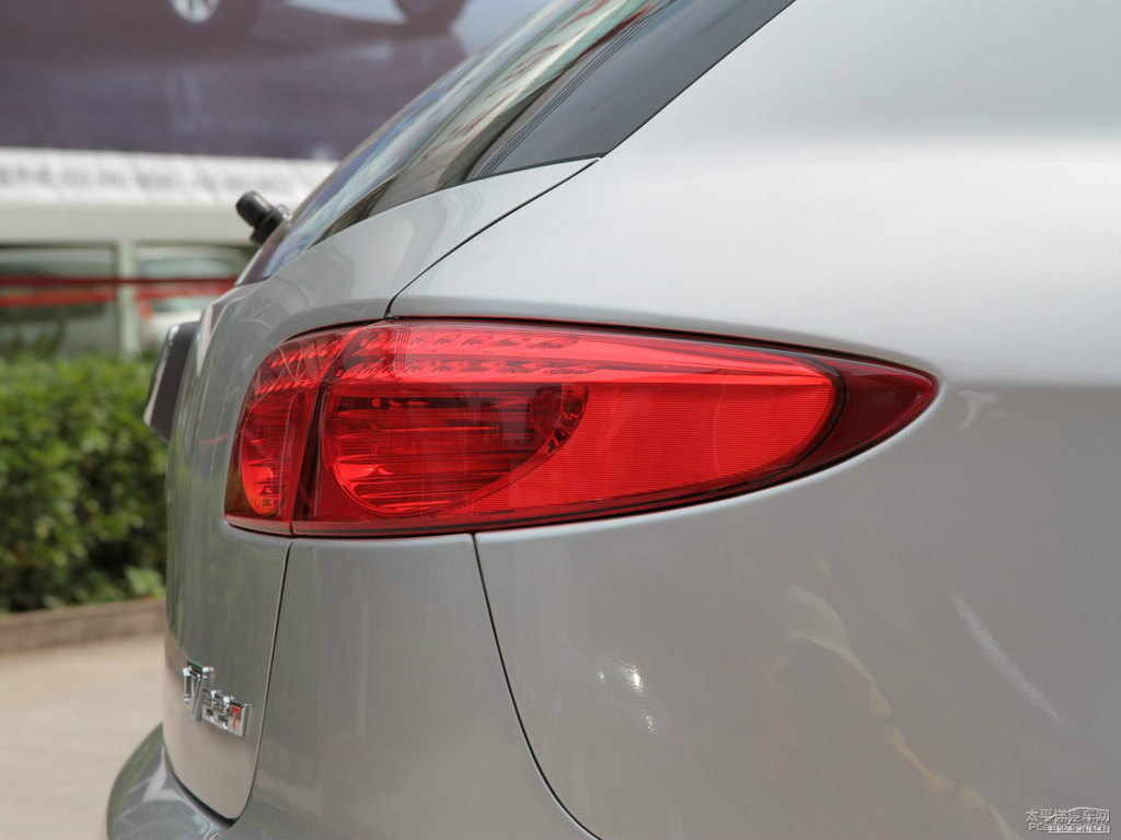 ɰy{ǽݴ7 SUV^DƬ