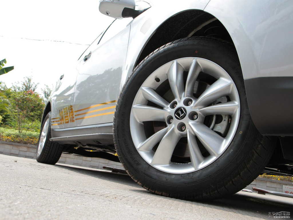 ɰy{ǽݴ7 SUV^DƬ