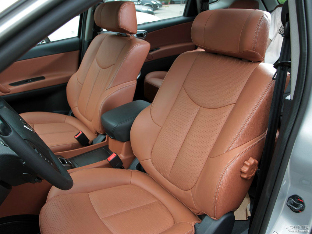 ɰy{ǽݴ7 SUV(ni)DƬ