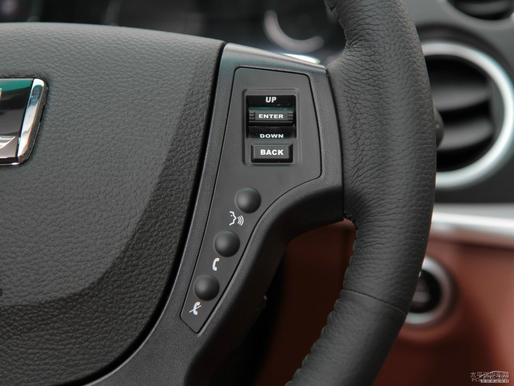 ɰy{ǽݴ7 SUV(ni)DƬ
