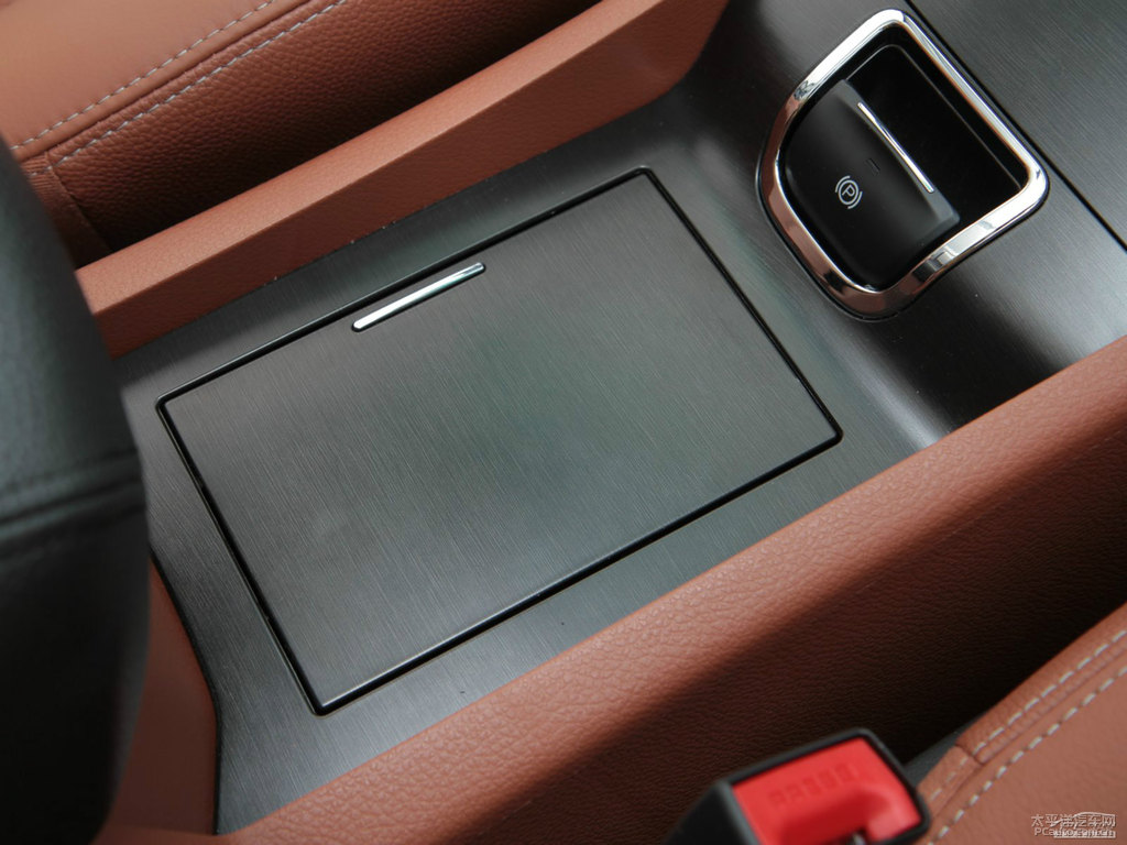 ɰy{ǽݴ7 SUV(ni)DƬ