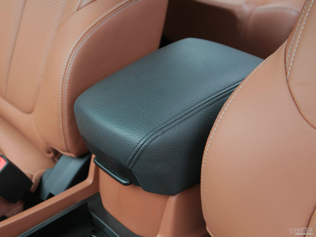 ɰy{ǽݴ7 SUV(ni)DƬ