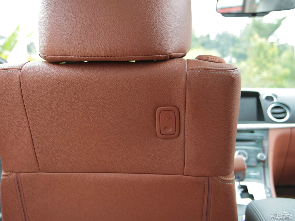 ɰy{ǽݴ7 SUV(ni)DƬ