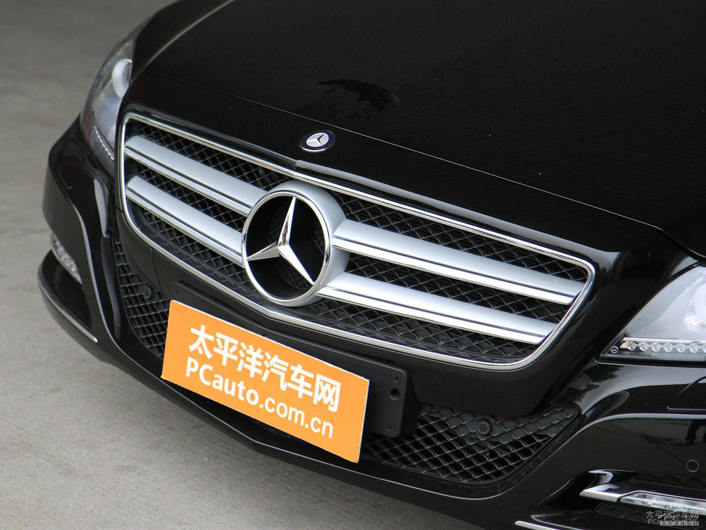 黑色奔馳CLS級(jí)車頭外觀圖片