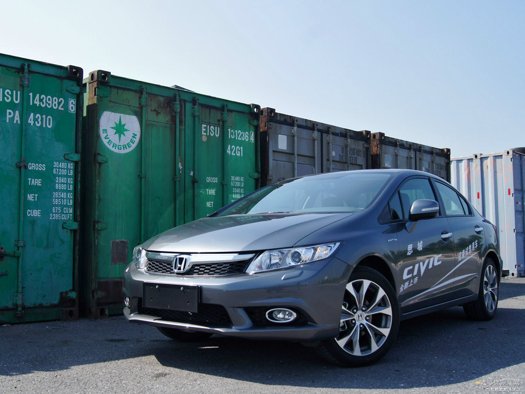 鈦金銀思域整車外觀外觀圖片