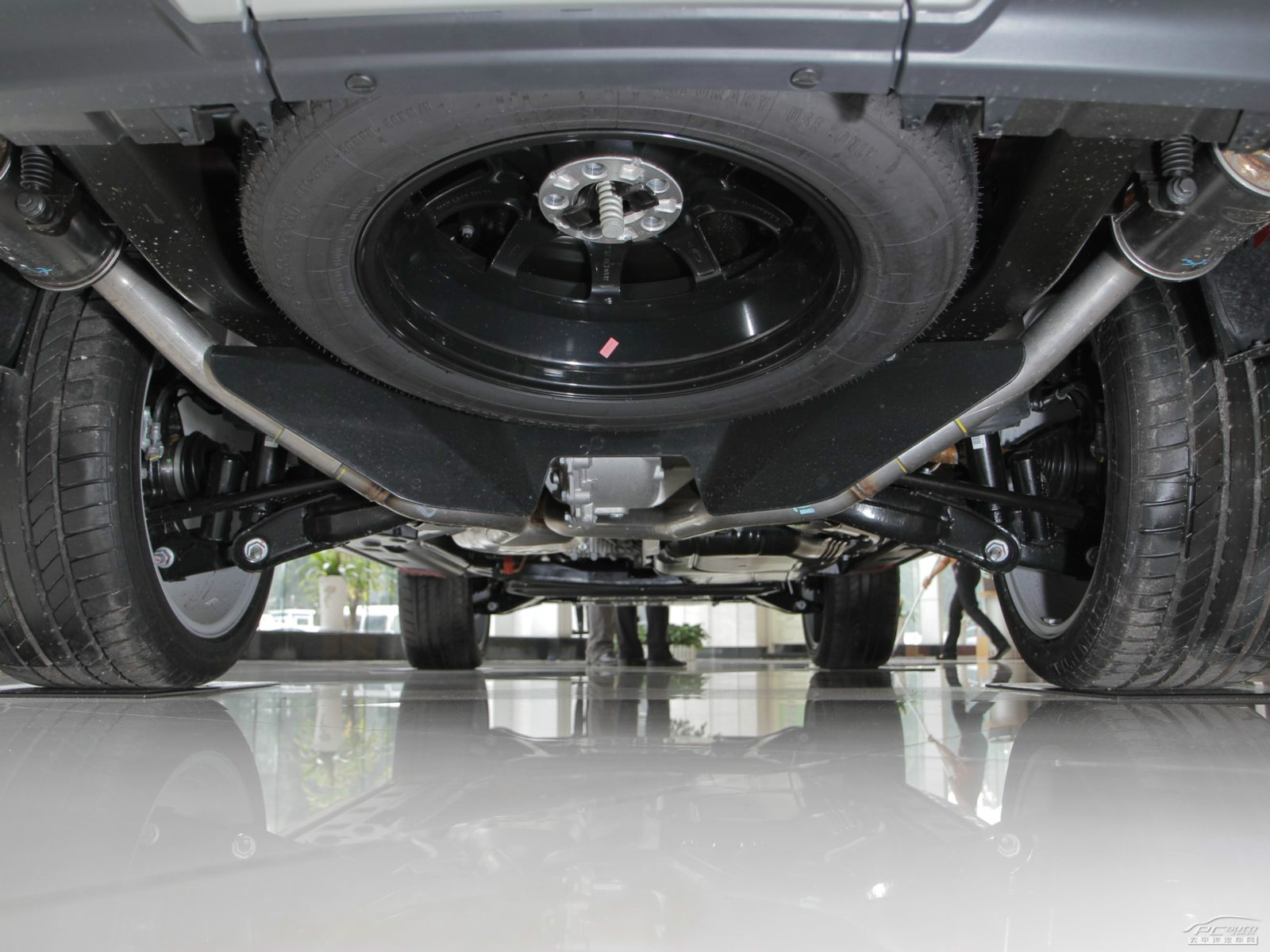 攬勝運動細節(jié)高清大圖