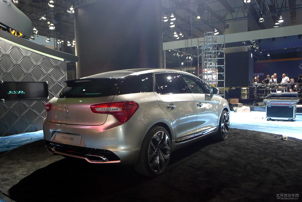DS 5(M)DƬ