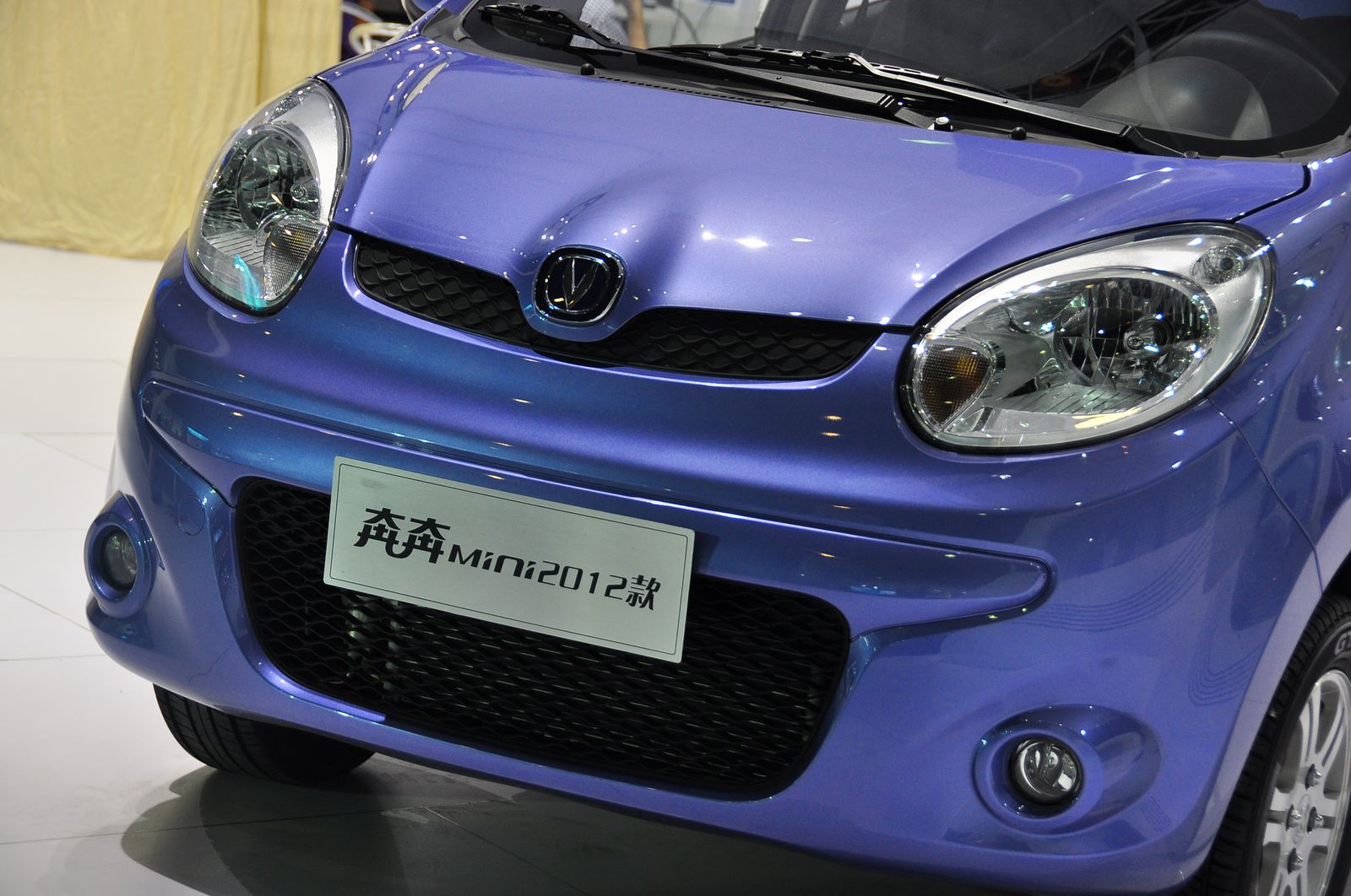 奔奔Mini車展高清大圖