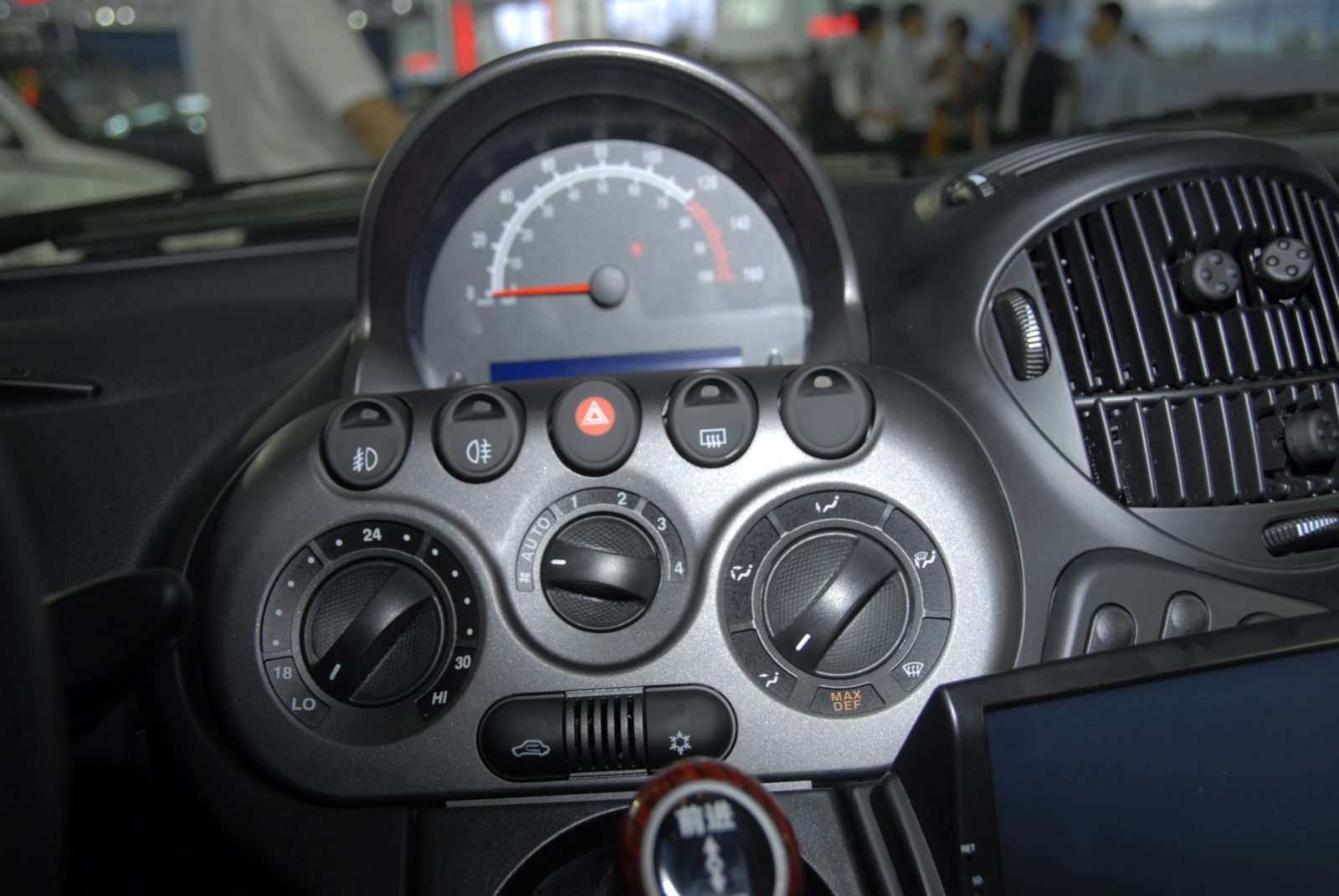 眾泰M300車展高清大圖