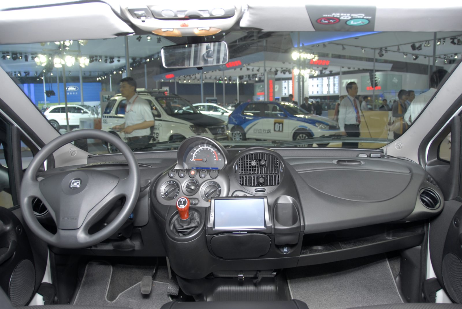 眾泰M300車展高清大圖