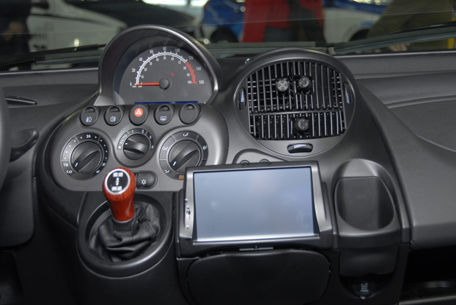 眾泰M300車展高清大圖