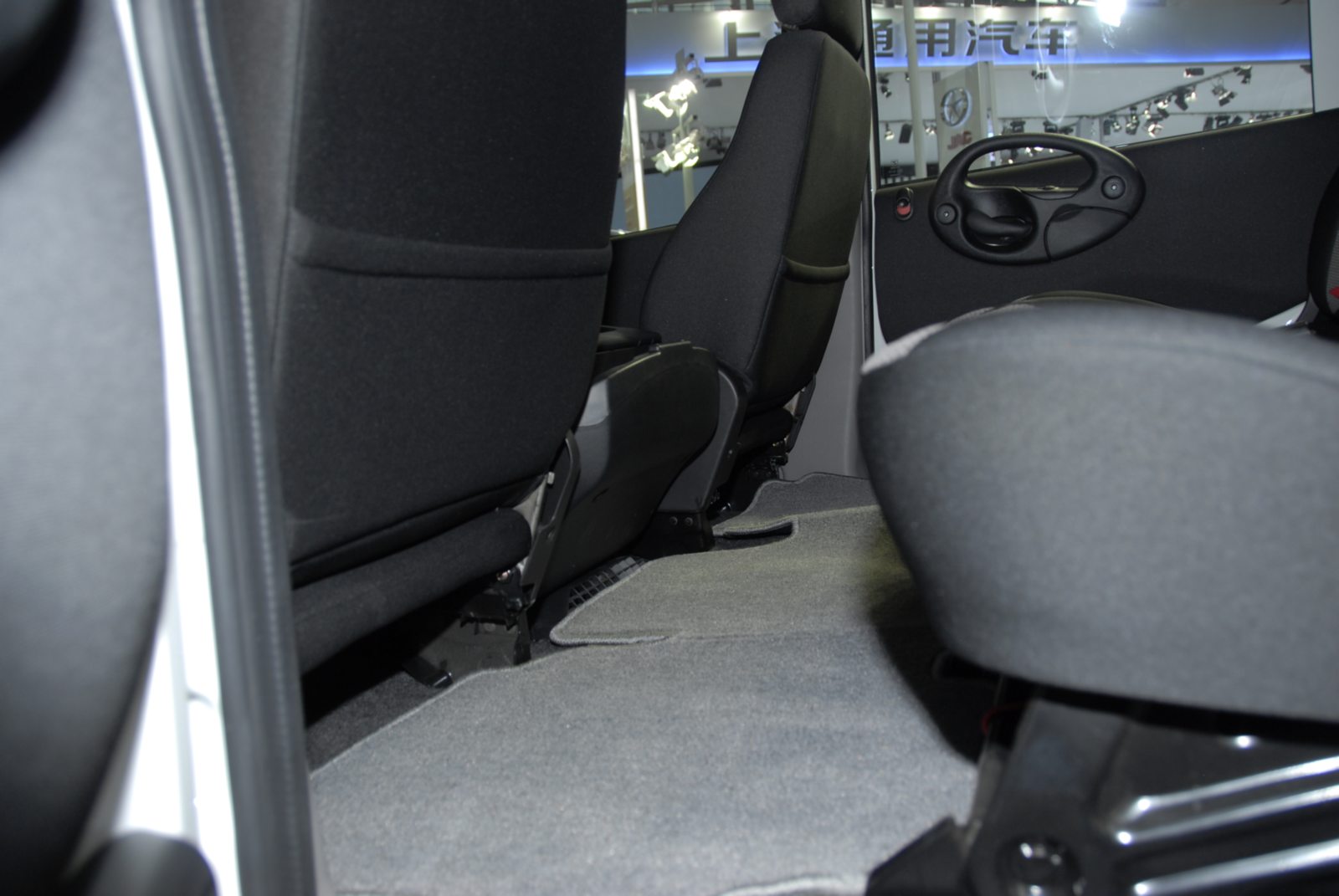 眾泰M300車展高清大圖