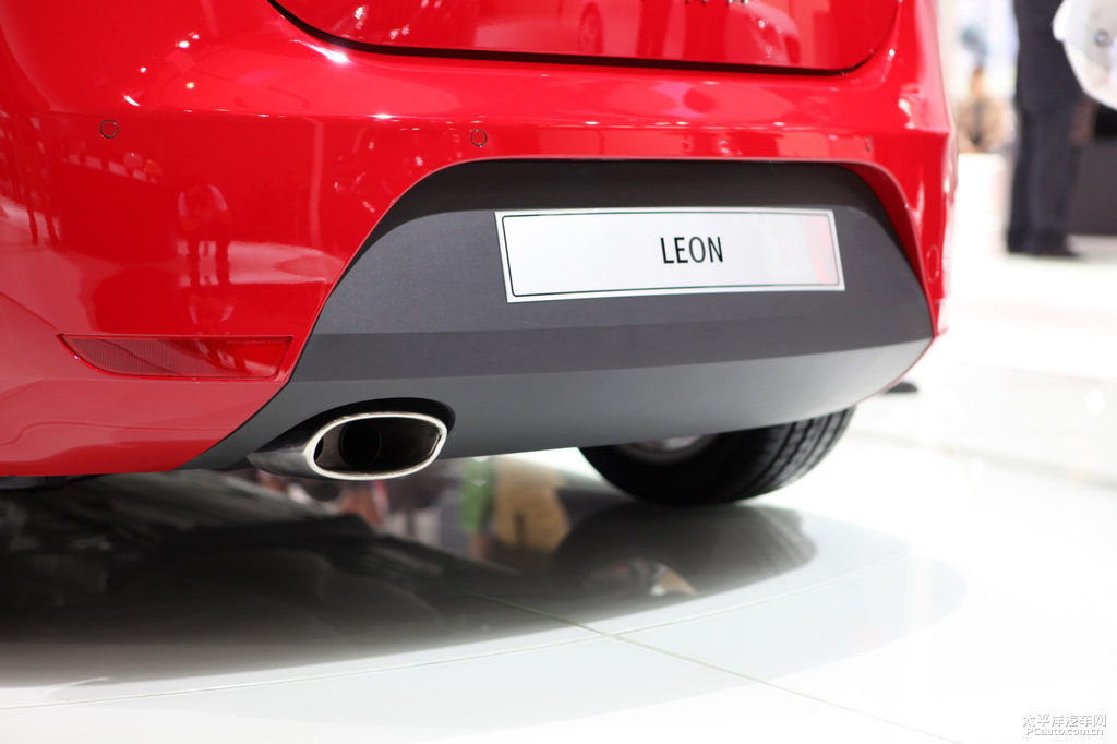LeonDƬ