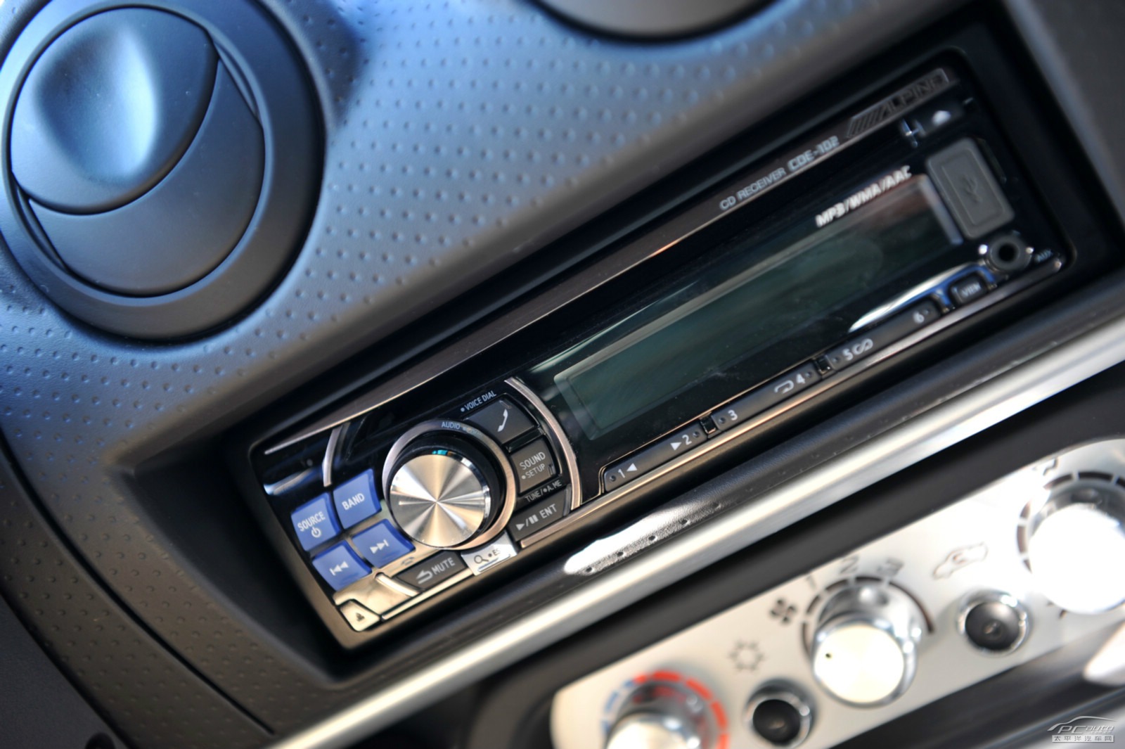 蓮花Elise內(nèi)飾高清大圖