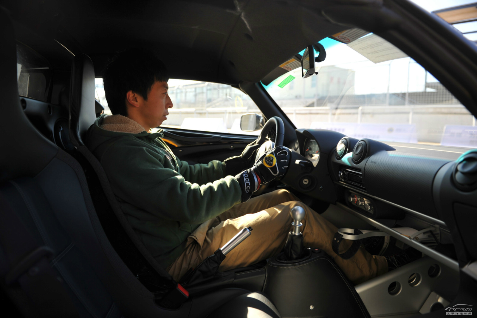 蓮花Elise內(nèi)飾高清大圖