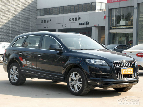 2011款奥迪q7 3.0 tfsi 进取型(200kw)