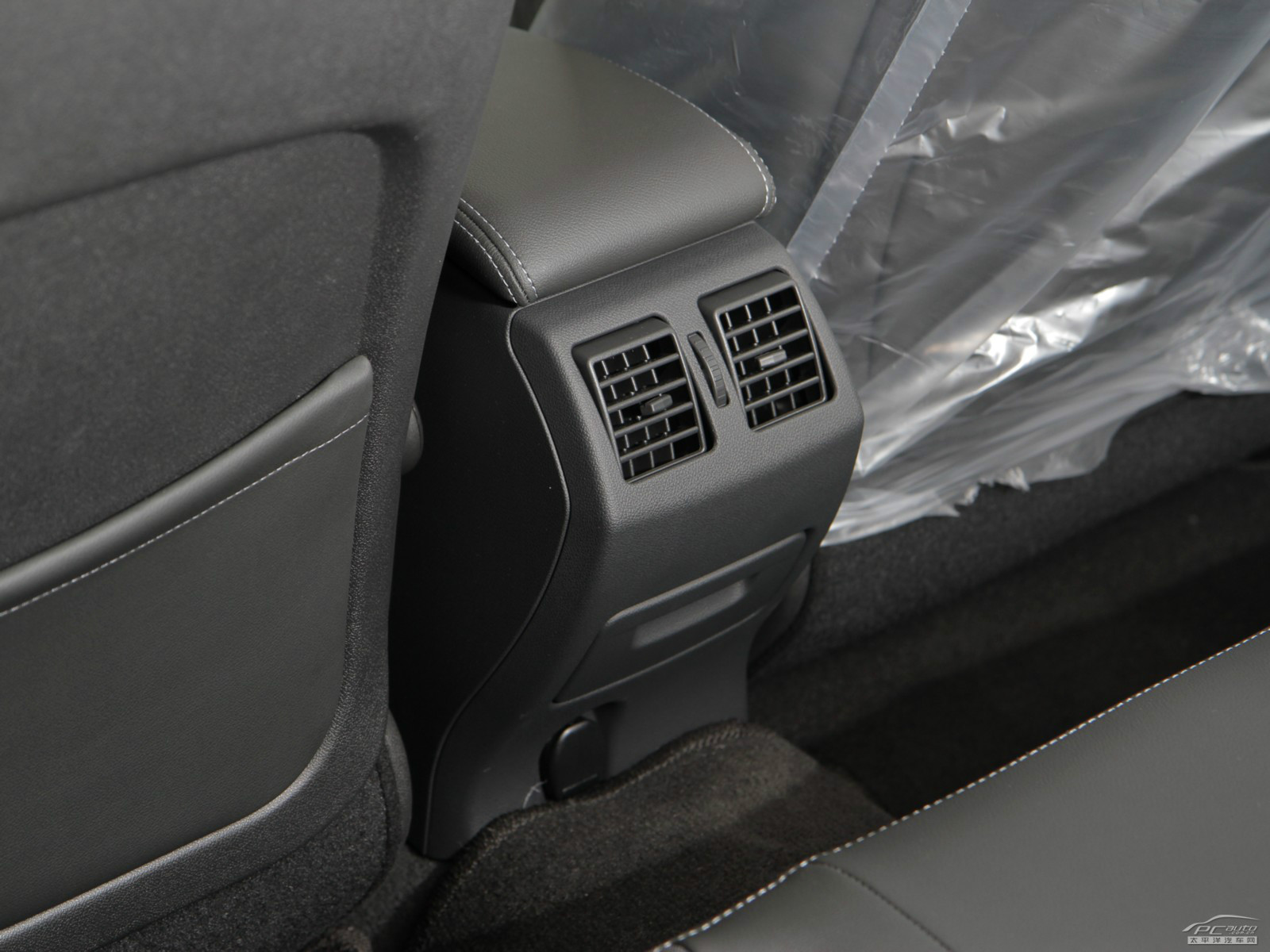 拉古那內(nèi)飾高清大圖