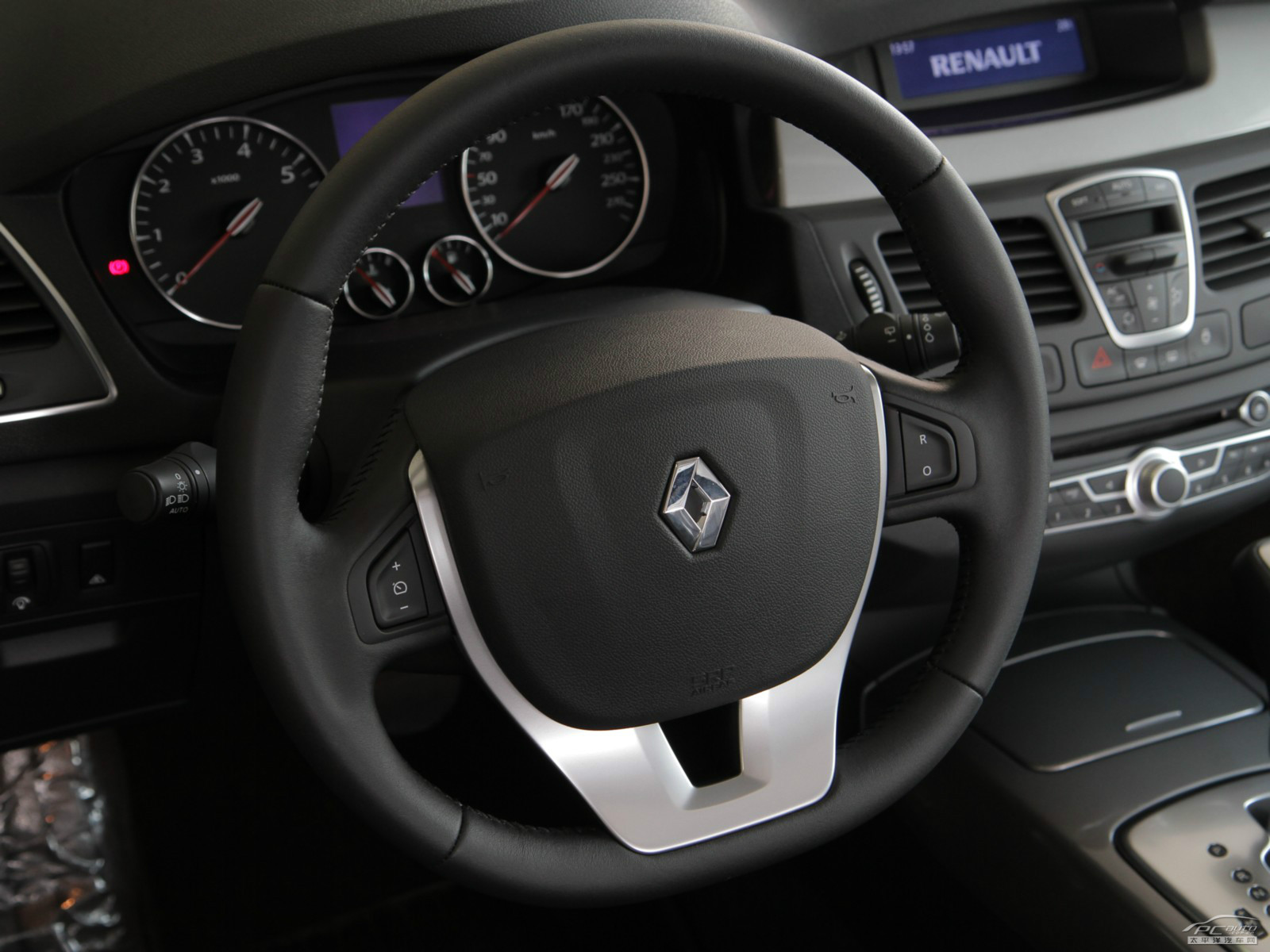 拉古那內(nèi)飾高清大圖