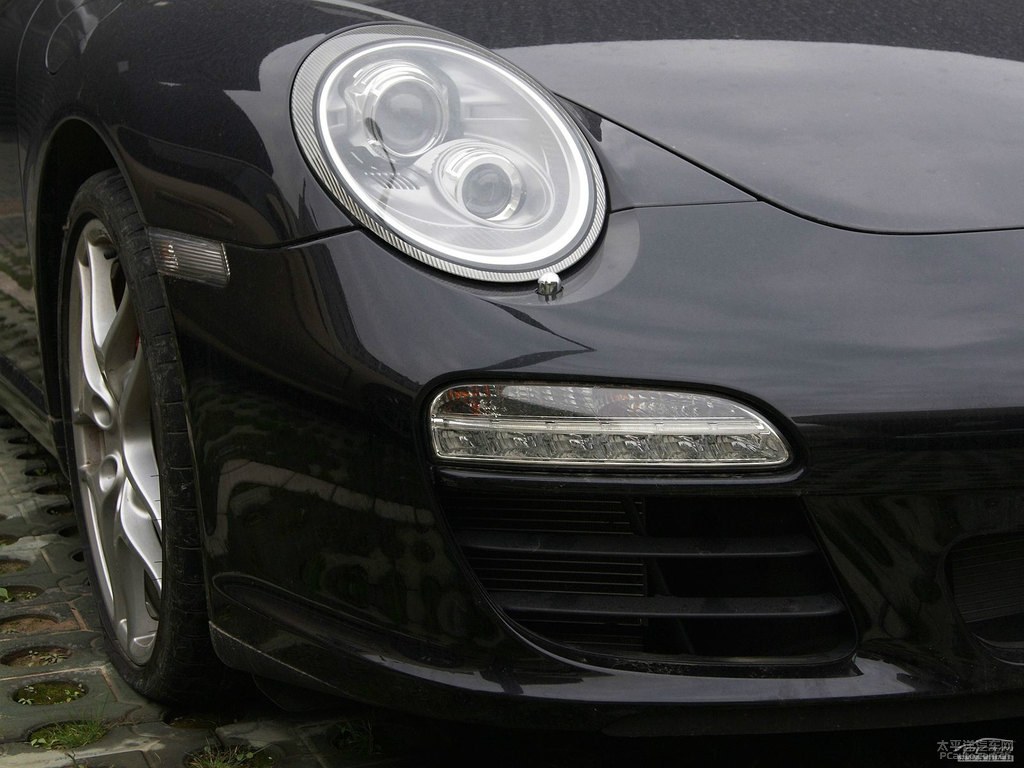 黑色保時捷911車頭外觀圖片