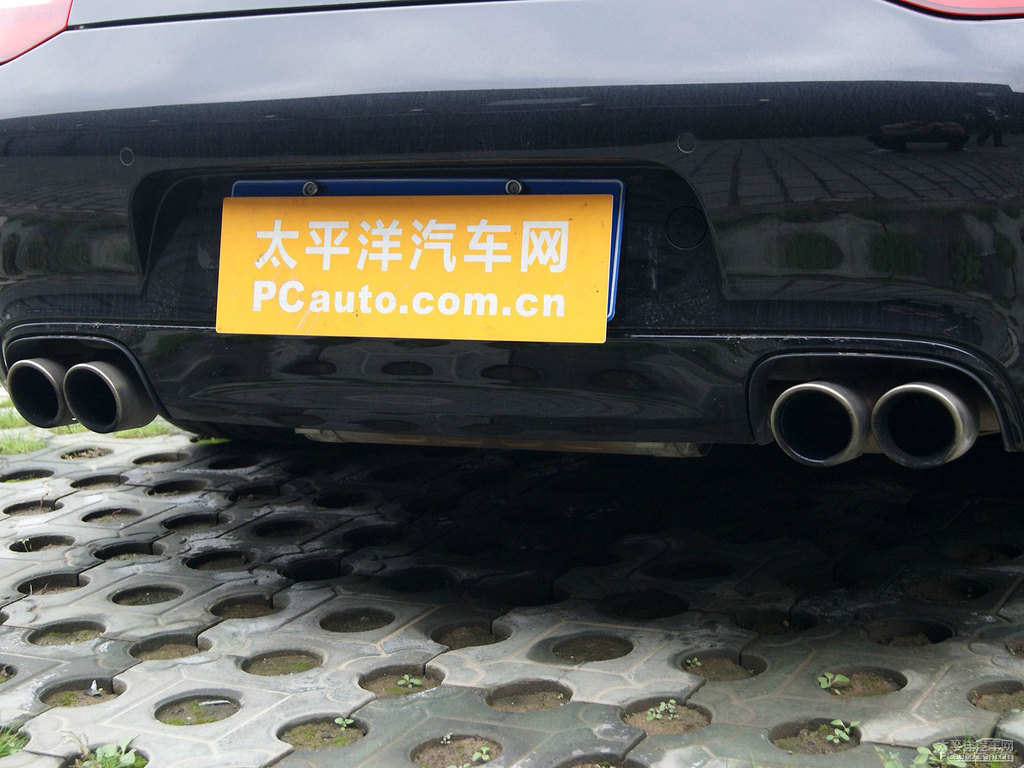 黑色保時捷911車尾外觀圖片