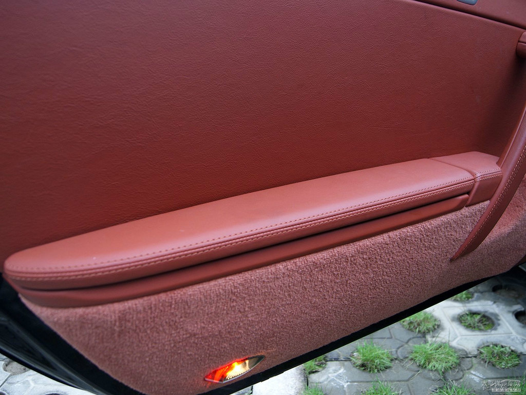 黑色保時(shí)捷911車廂內(nèi)飾圖片