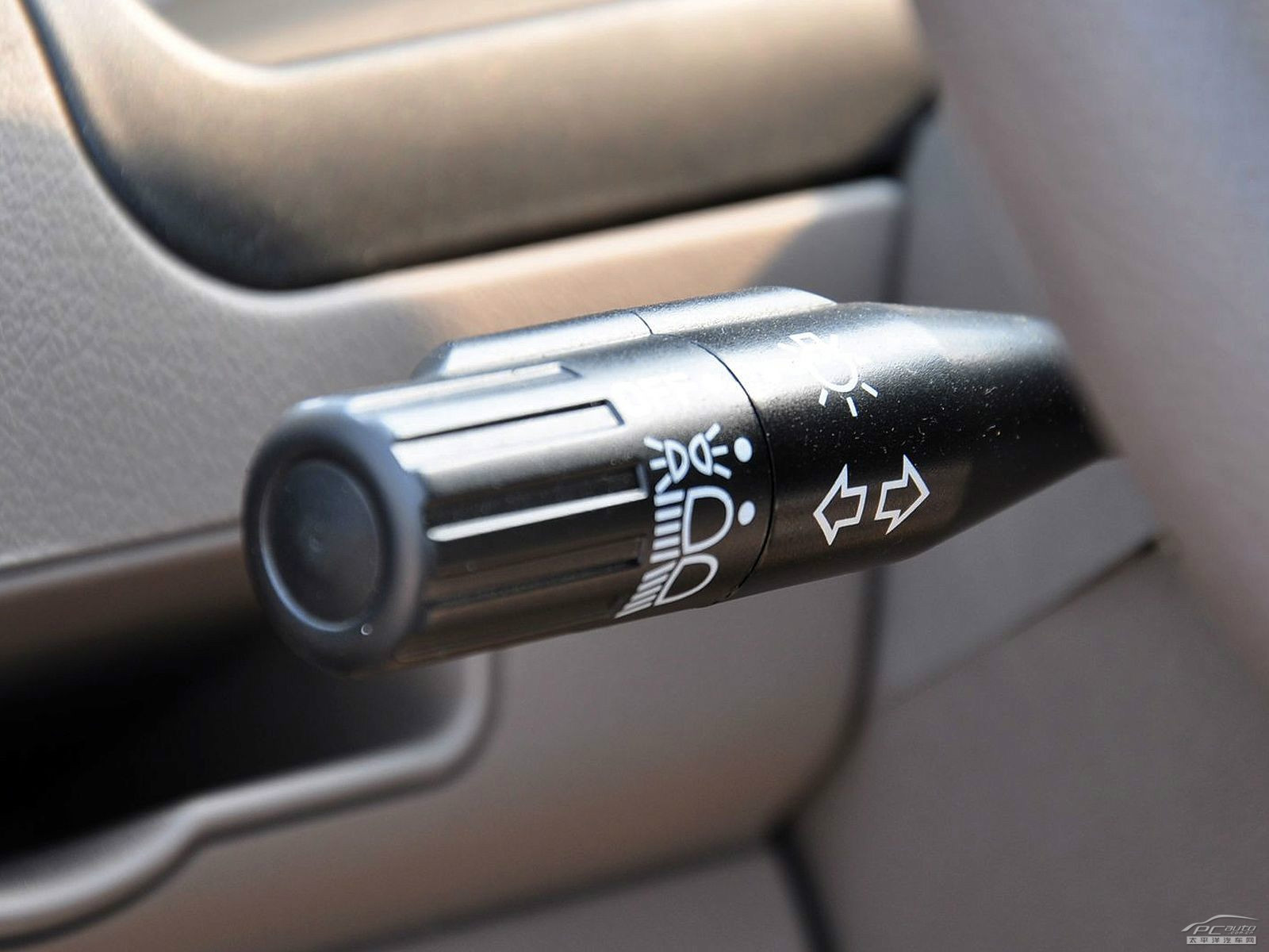 佳寶V70內(nèi)飾高清大圖