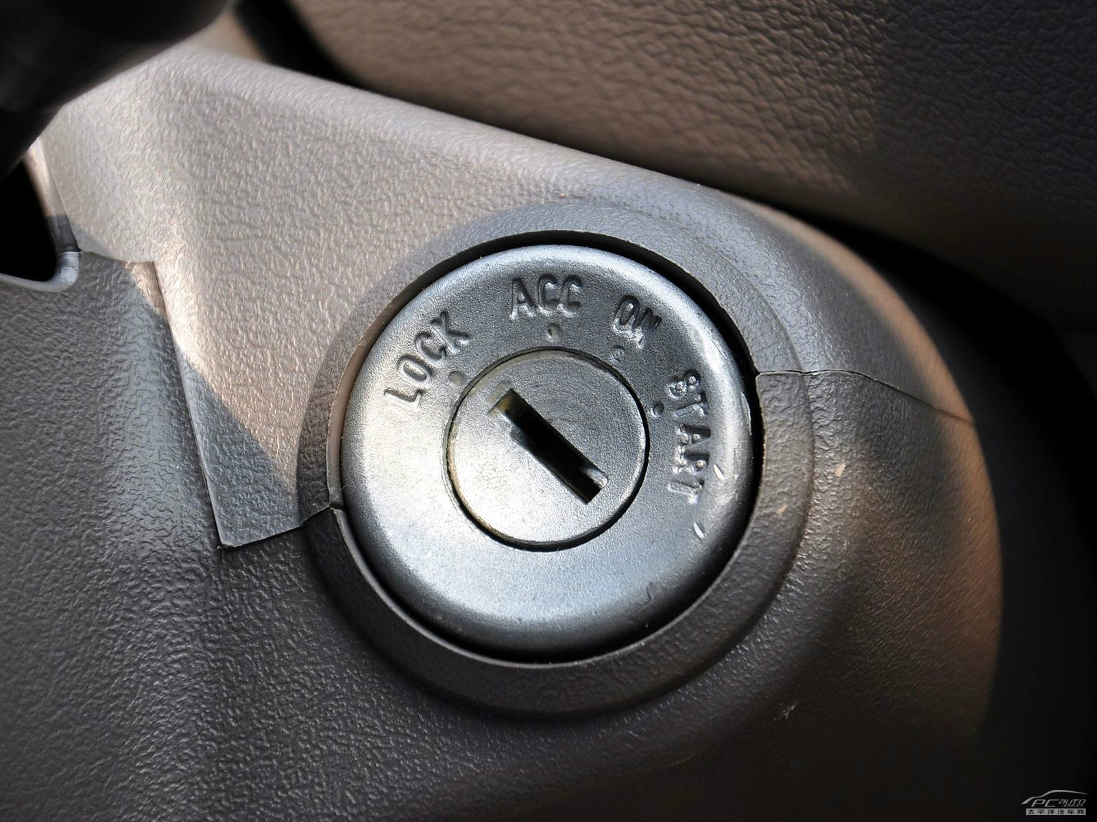 佳寶V70內(nèi)飾高清大圖