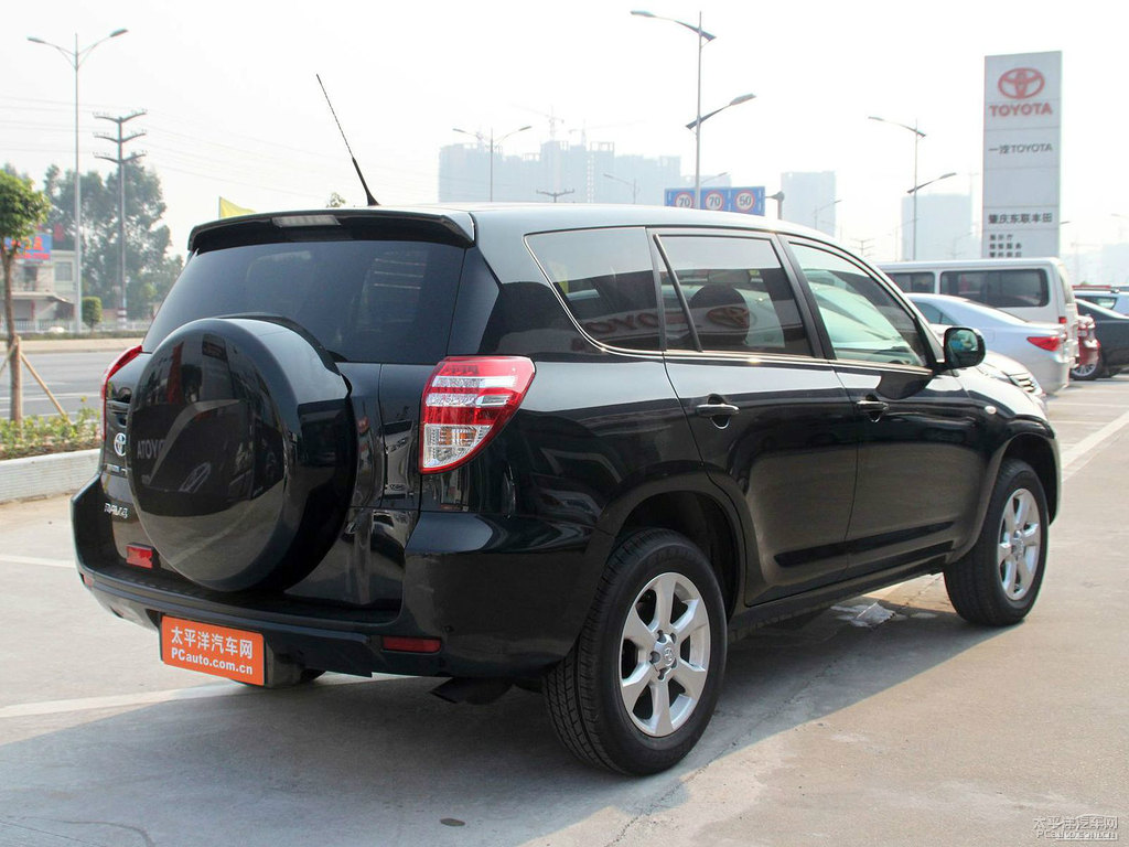 黑云母色RAV4榮放外觀圖片